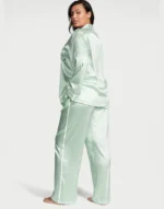 ⁦طقم بيجاما طويلة من الساتان فيكتوريا سيكريت Mint green⁩ - الصورة ⁦2⁩